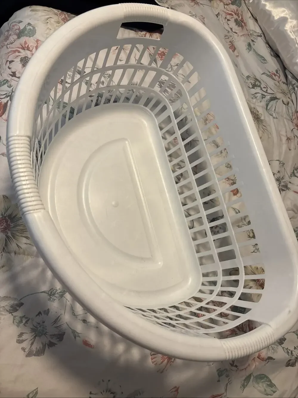 Laundry Basket D-Shaped White Half Circle Vented Pattern RARE Vintage basket